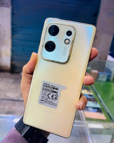 Infinix Zero 30 16Gb Ram 256Gb Room for Sale 0303/46/34/596