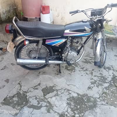 Honda 125 for sell ha. 2009 modal ha. all dacomint porye ha