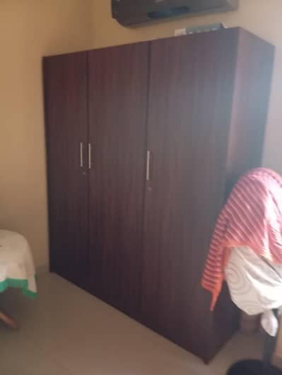 Good Condition 03 doors Almorah