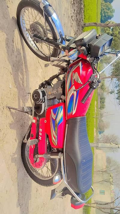 Honda 125 2022 model for sale bilkul ok bike engine ki garranty hai