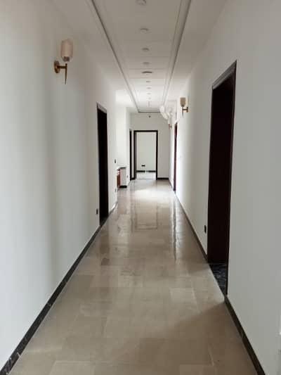 1 Kanal Brand New Building for Rent Ideal for Hotel Setup