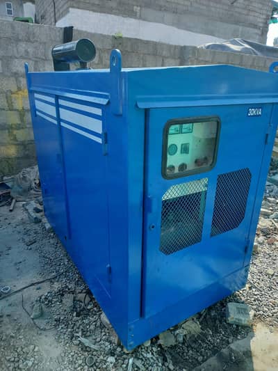 30 KVA perkins CM
