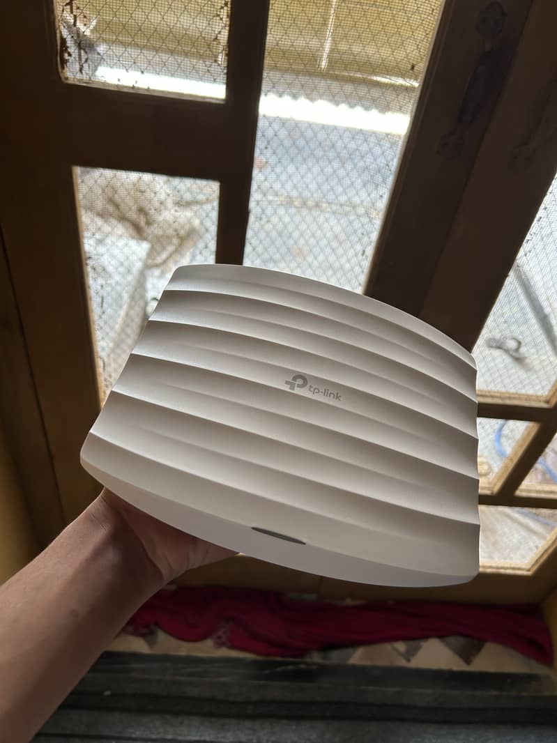 Tp-Link omada eap245 1