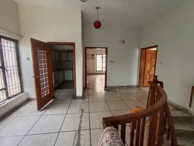 10 Marla Full House For Rent Reasonable Rent Hot Location DHA Phase 1