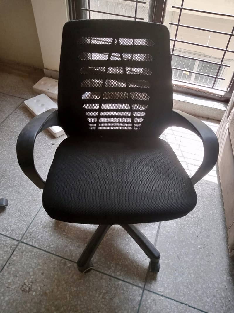 Chairs 0