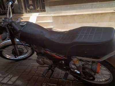 Honda CG 125 model 2018 for sale in 75,000