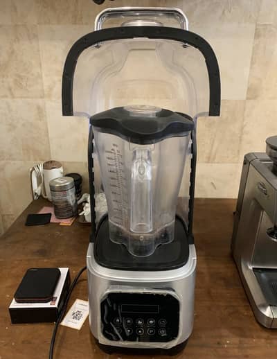 Original German Commercial Soundproof Blender, model 8003A, Sokany