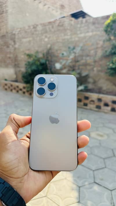 Apple iPhone 15 Pro Max