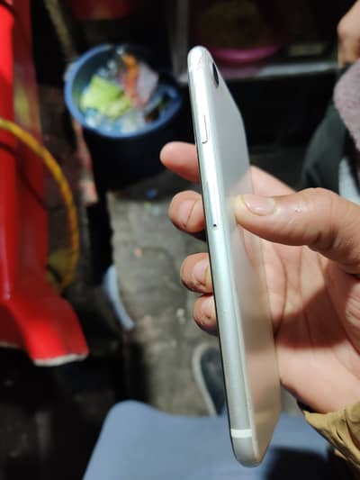 iPhone se2020 pta approved health 82% 65gb