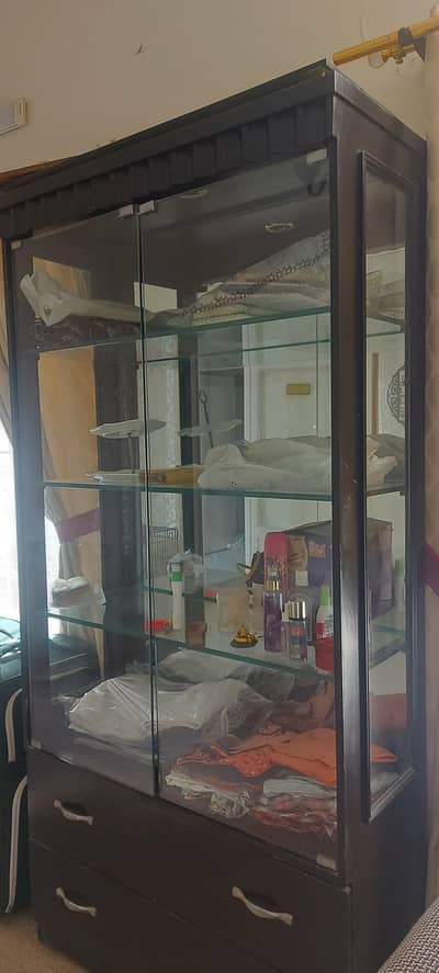 show case or divider