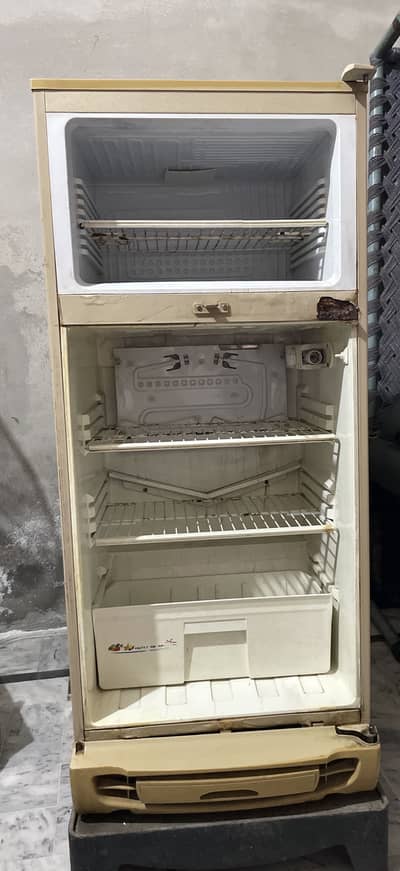 PEL Fridge for Sale – Working Condition (Door Missing)