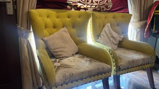 Elegant Tufted Accent Chairs (Set of 2) – Stylish & Comfortable