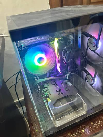 Ryzen 5 7500 + radeon rx 6750Xt 12Gb + 32 GB Ddr5 + hp screen + keyboa