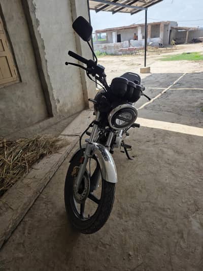 Honday CG 150 brand new with extra accessories.