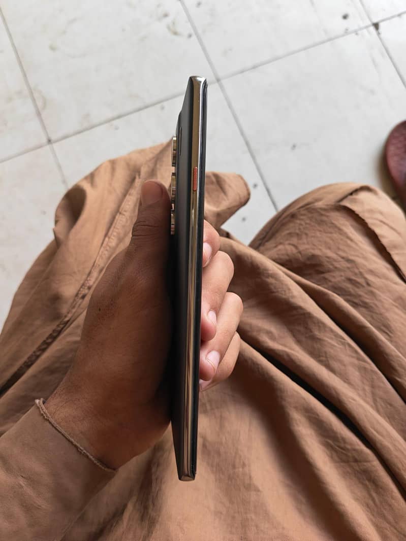 techno camon 40 Pro Plus 4