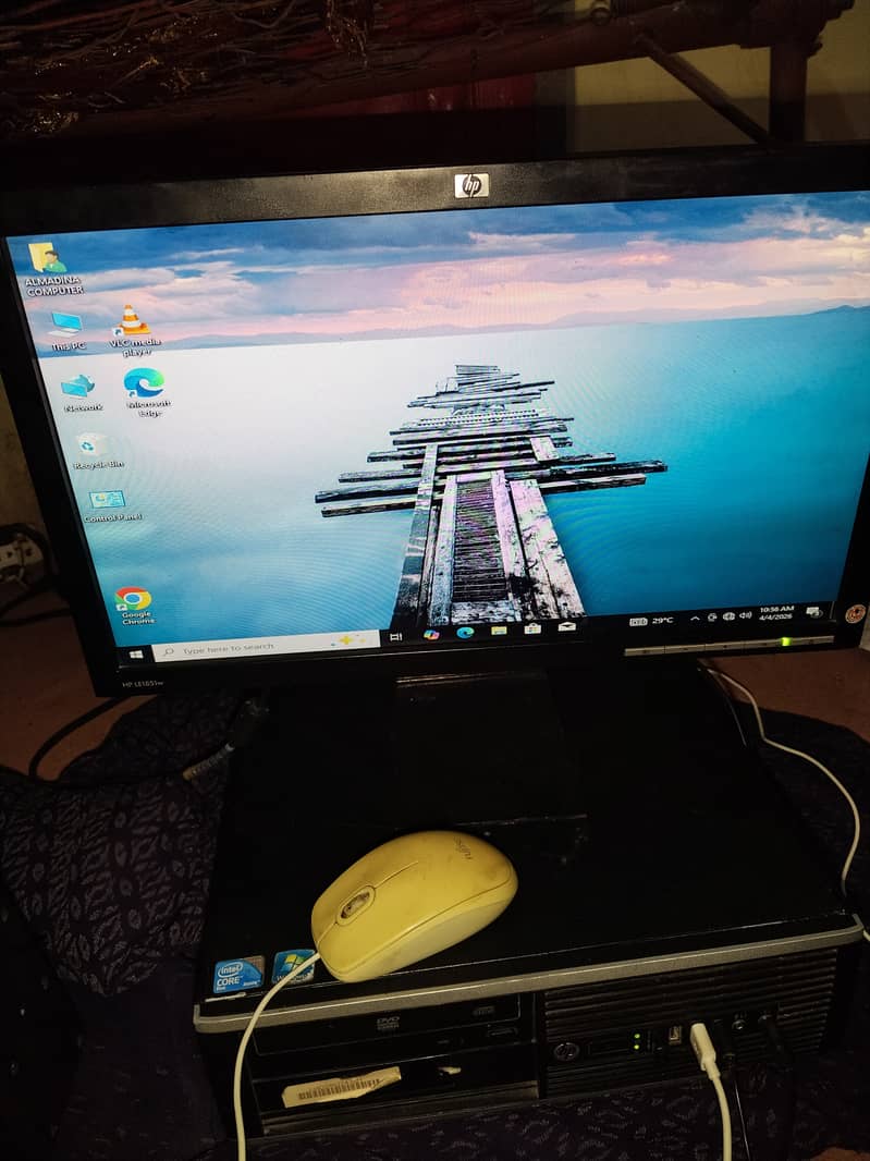 Computer with it's Components ,HP System 0