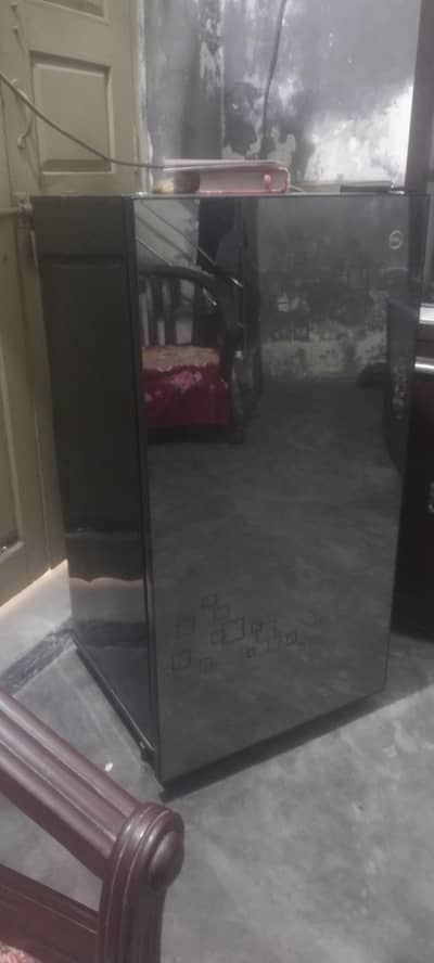 pel fridge room size new condition
