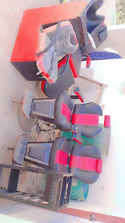 Ficial Cheers or hair cutting chaiers