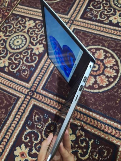 Dell inspiron 5370 Core i7 8Gen Exchang mobile another laptop possible