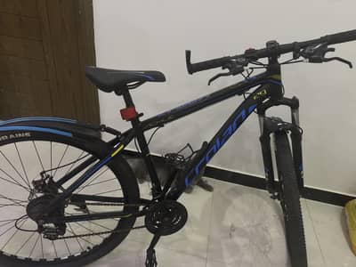 Hybrid bike full size in good condiction