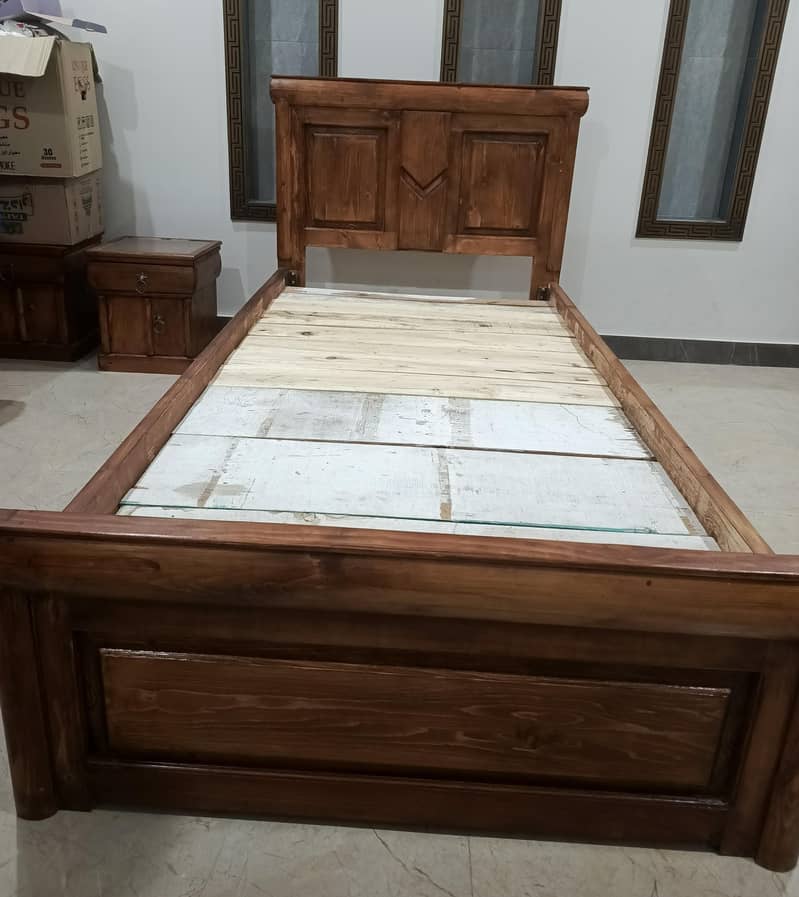 Single bed 0