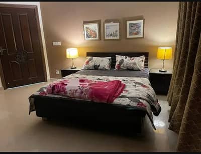 1 bedroom apartment available par day Empire Heights 2 phase 6