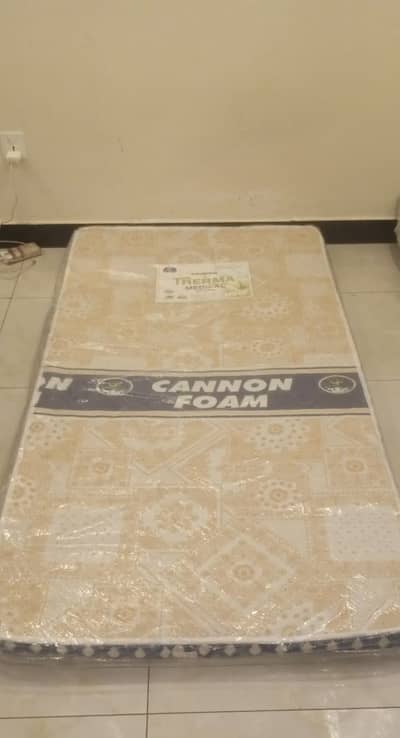 10/10 condition foam for sale