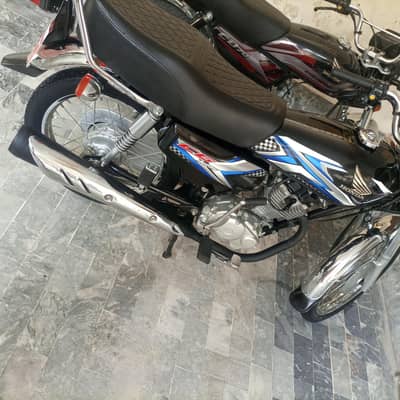 Honda 125 24/25 in good condition