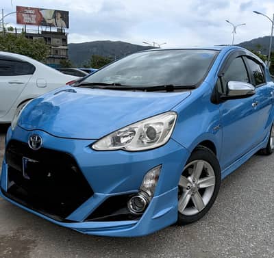 Toyota Aqua S Style Model 2015
