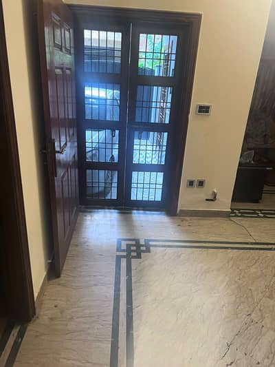 5 Marla lower Portion upper lock available for rent in Johar town J3 block