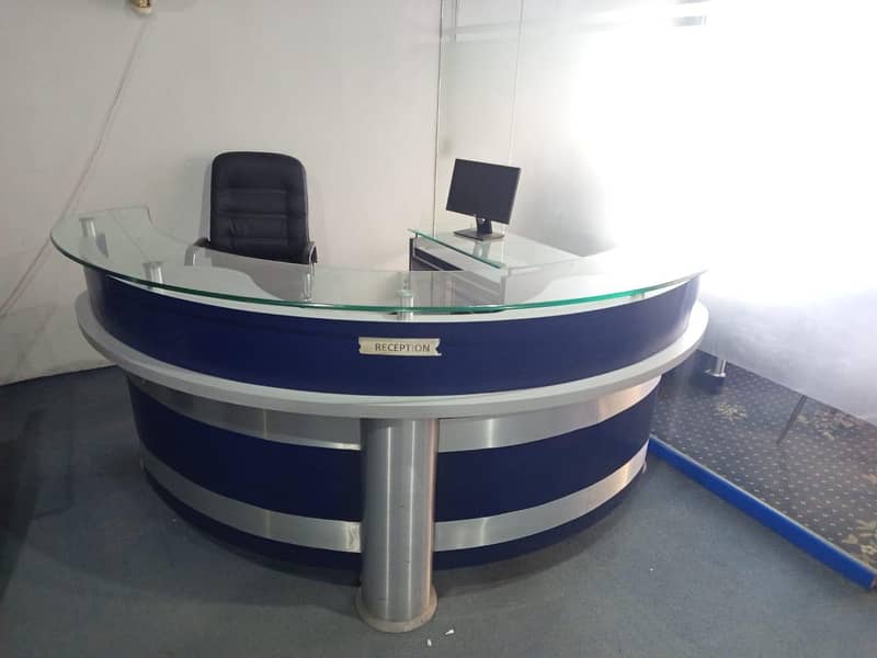 Office premium reception table. 0