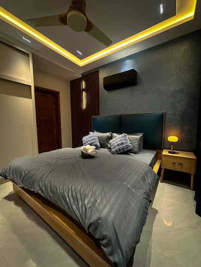 2 Bedrooms Luxury Furnished Apartment is Available for Rent in Bahria Town Lahore