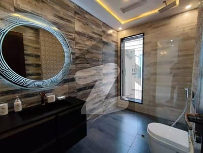 New Apartment for rent in bahria lahore