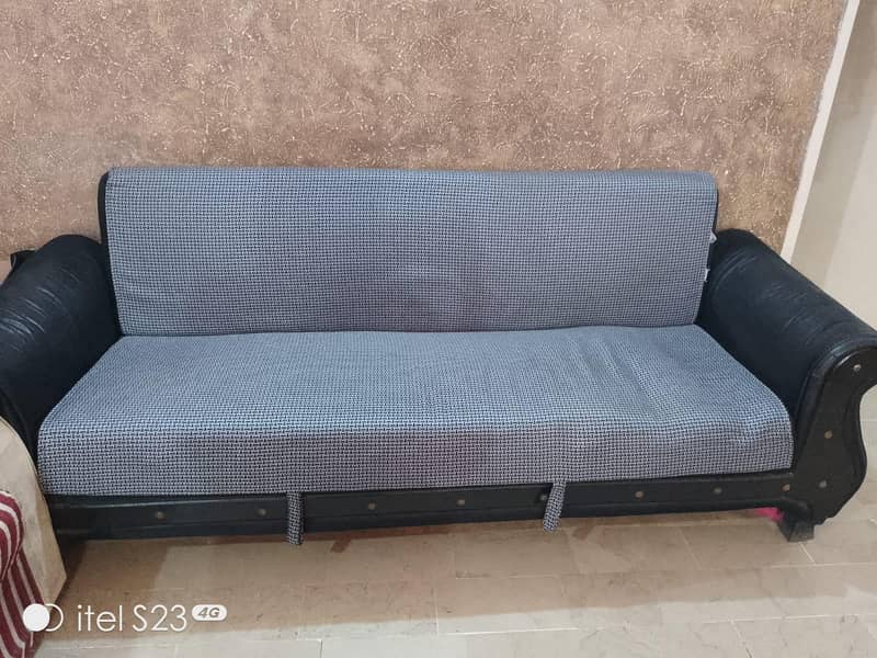 Sofa comes bed 1