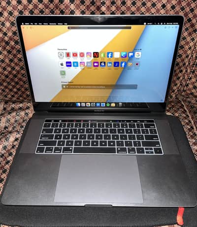 Macbook Pro 2016 Touchbar (15-inch)