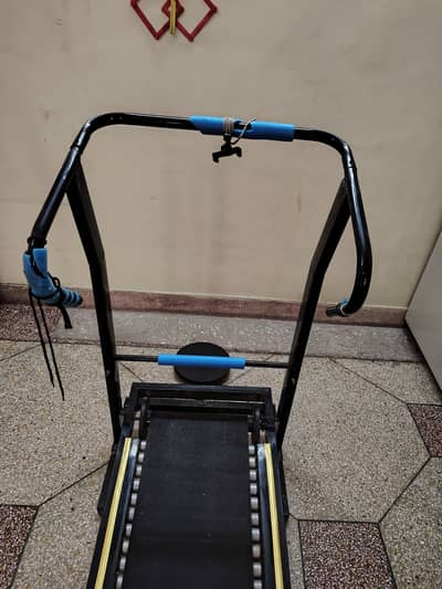 Manual treadmill
