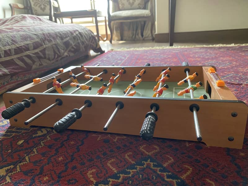 Mini fooseball table 4