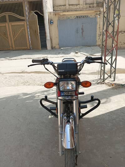 very nice  and new bike  and clean  bike  no touching all genuine part