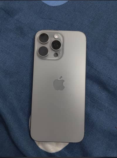 iPhone 15 pro max 256 jv with box