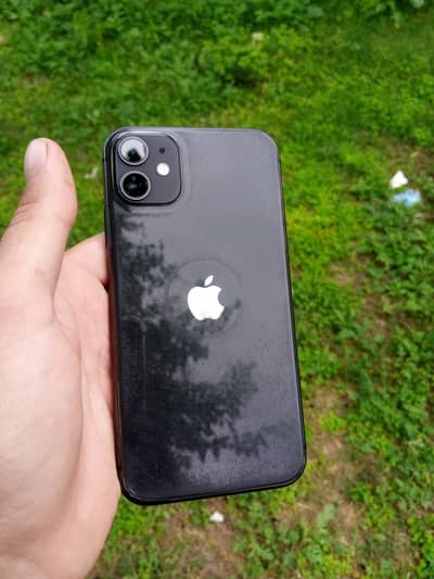 Iphone 11 jv 80% battery health 10/10 water pack