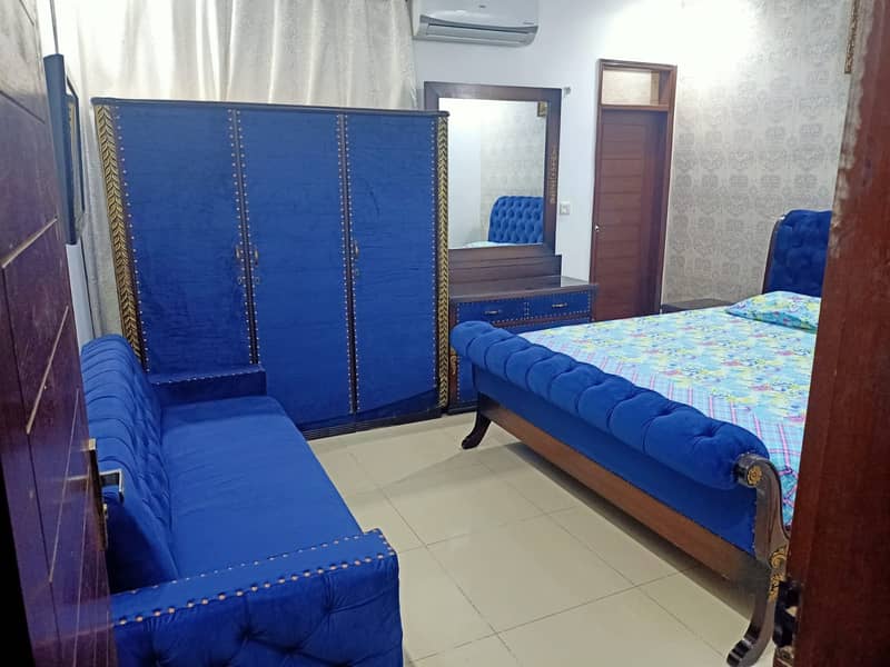 BED SOFA DRESSING TABLE 2