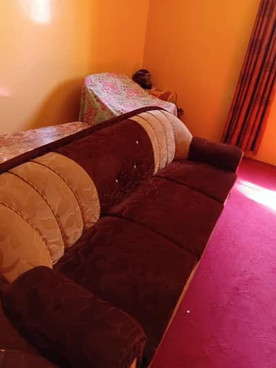 5 seater sofa set for sale in good condition