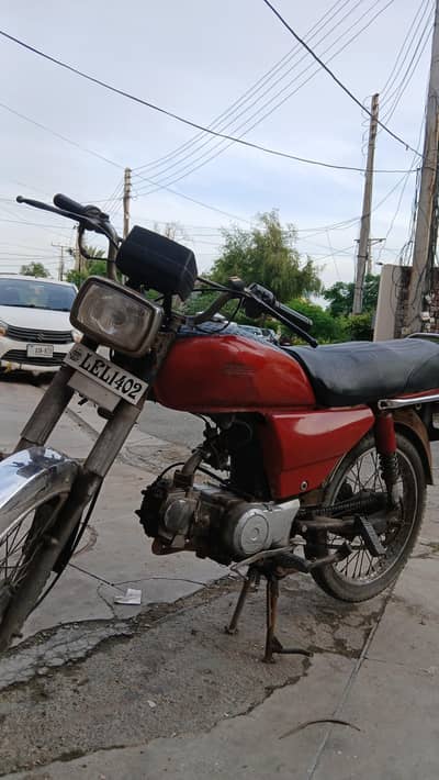 Urgent sale. . . Road Prince 2013 in Good condition