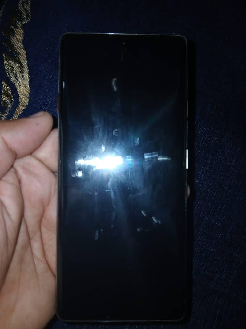 TECNO CAMON 40 PRO 3