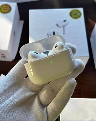 NEW WIRELESS EARBUDS PRO 3 FOR SALE CONDITION 10/10