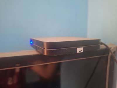 selling my 32 Samsung LED with android box