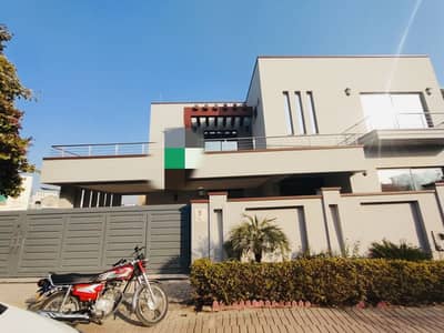 22 Marla Beautiful Designer House