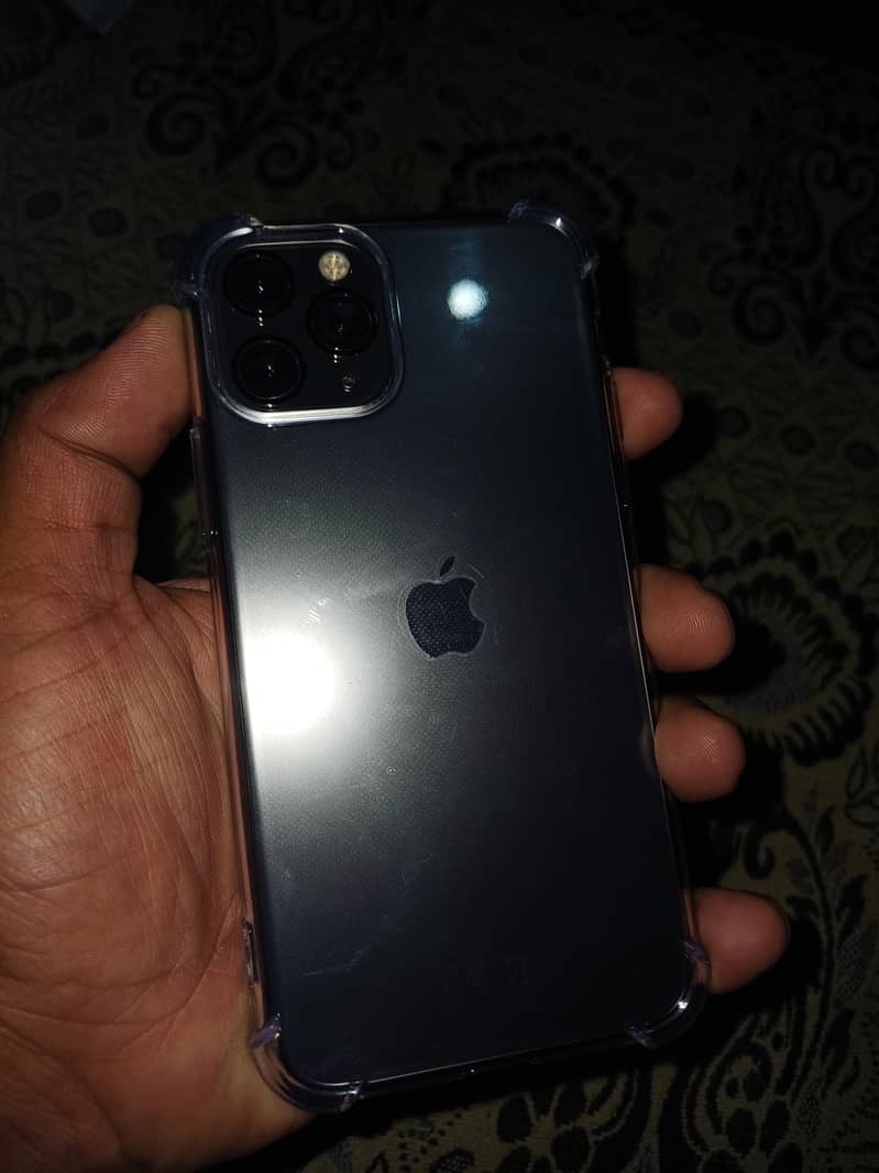 iPhone 11 Pro 2