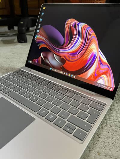 Microsoft Surface Go