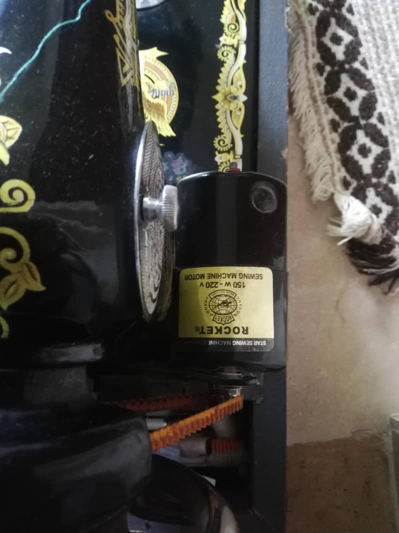 Sewing Machine Singer 3